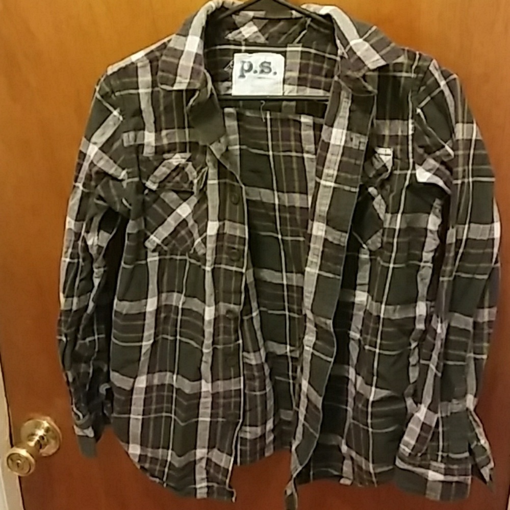 Junior Aeropostale Plaid Long-Sleeve Button up 💜